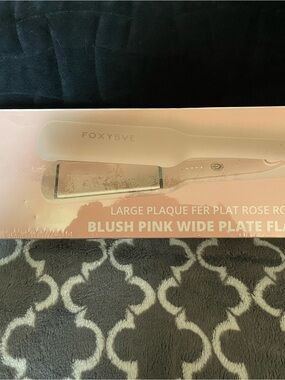FoxyBae Blush Pink Wide Plate Hair Flat Iron